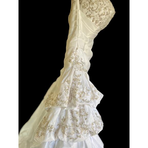 Ella Rosa Wedding Gown Dress Sweatheart Strapless Bust Beaded Bustling 10/12 - Picture 14 of 15